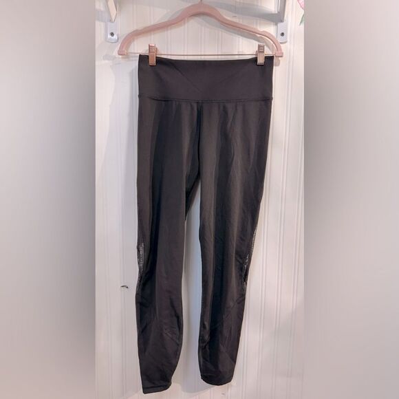 Lululemon Revitalize Tight in Black Long Leggings Sz 8 - Picture 3 of 11